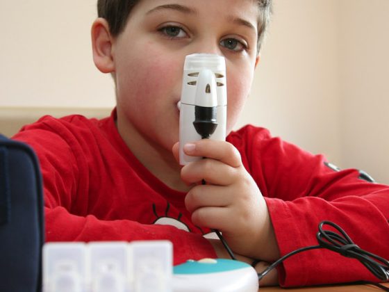 inhalieren_kind_lunge_asthma