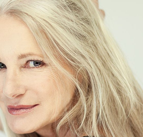 frau_grauhaarig