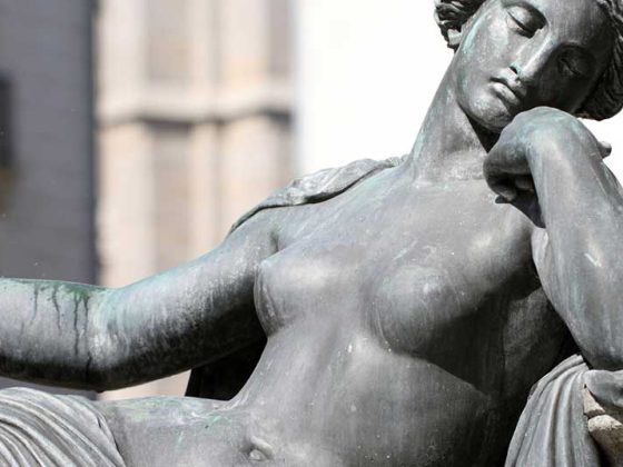 brust_statue